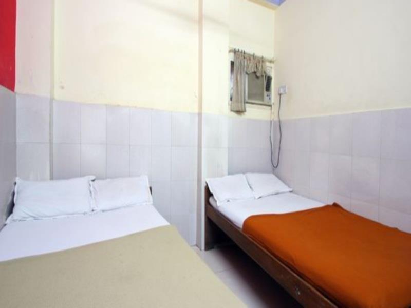 مومباي Sahara Inn Guest House المظهر الخارجي الصورة
